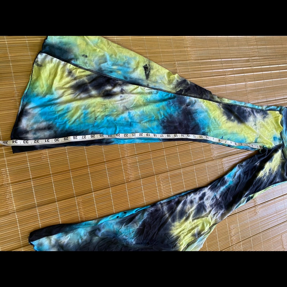 2 pieces new one bell bottom and top - Picture 9 of 16